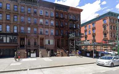 42-year-old man fatally shot in Harlem; gunman at large 16 Another fatal Harlem shooting leaves a man dead on the sidewalk, intensifying fears of rising gun violence and prompting calls for more patrol presence.